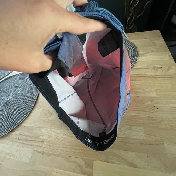 O’Neill board shorts - Picture 4 of 7